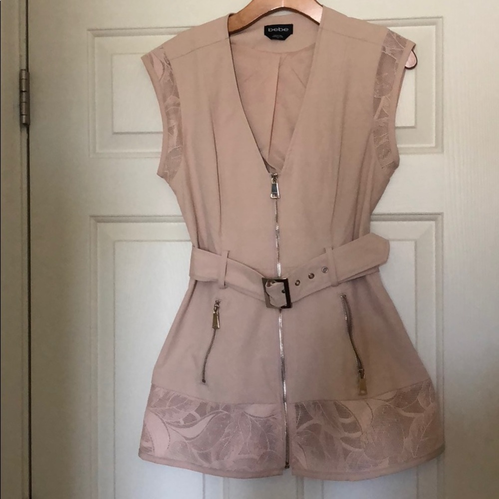 BEBE sleeveless coat